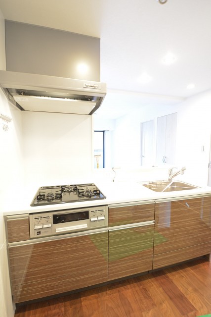 タウンシップ尾山台　会話もはずむ対面式キッチン