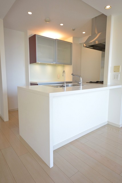 大崎南パークハウス　会話がはずむ対面式キッチン