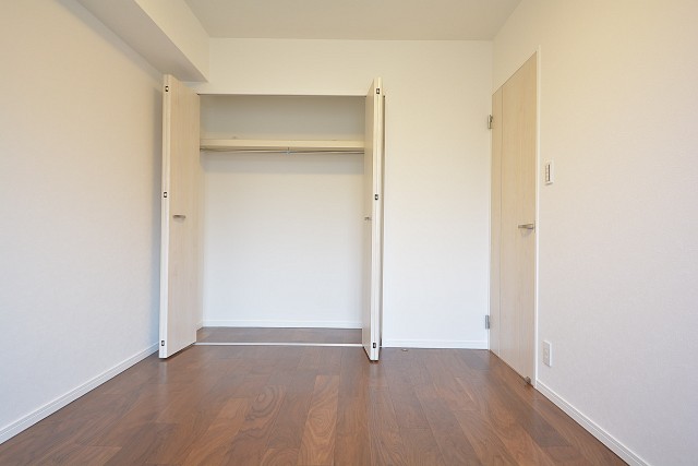 タウンシップ尾山台　大型クローゼットで収納豊富