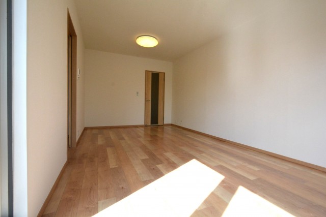 パークハイム上馬　リビングダイニングキッチン402