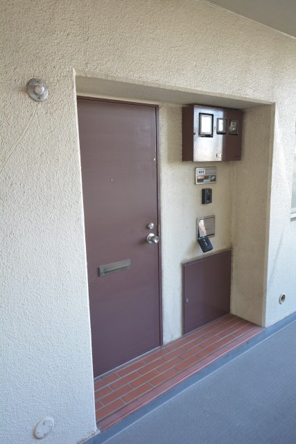 マンションニュー本郷　玄関ドア