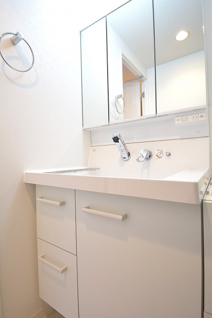 タウンシップ尾山台　洗面化粧台