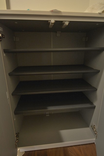 タウンシップ尾山台　上がカウンターのシューズBOX