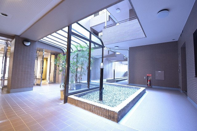 ヴィンテージ高円寺南　中庭