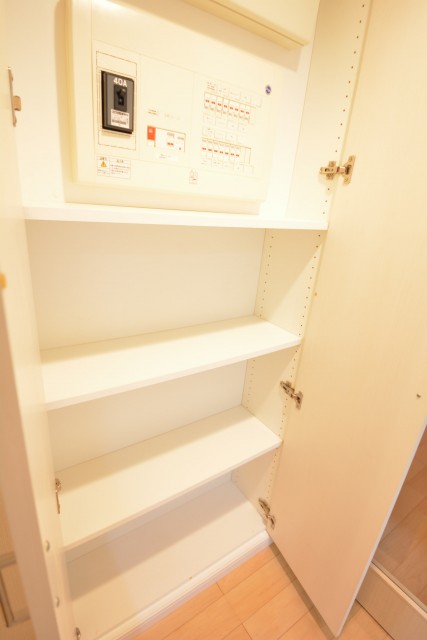 玄関ホール　収納