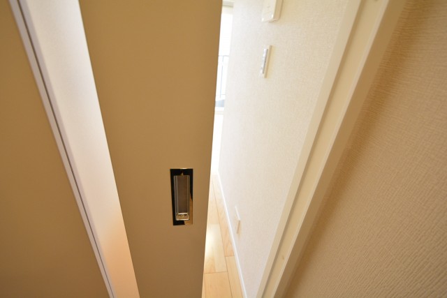 五反田ダイヤモンドマンション　キッチンへの扉