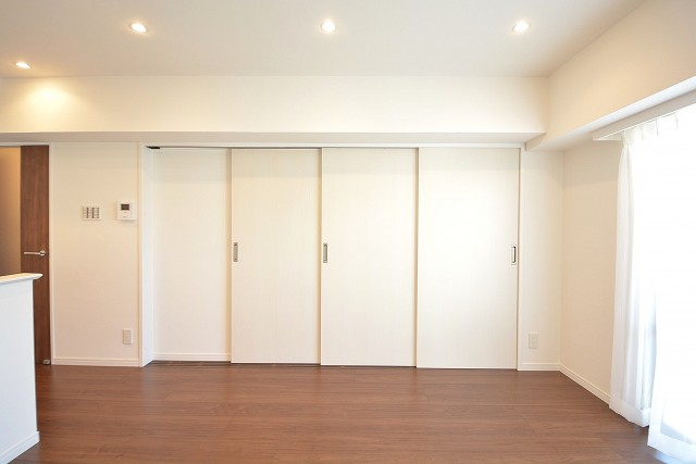 浜町グランドハイツ　可動式の3枚扉