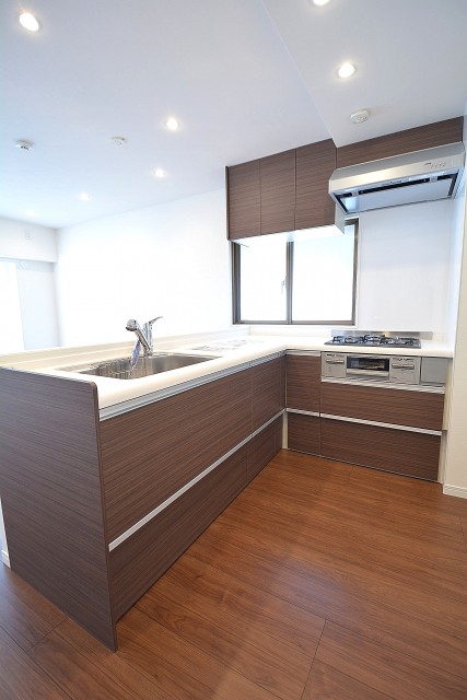 浜町グランドハイツ　使い勝手のよいL字型キッチン