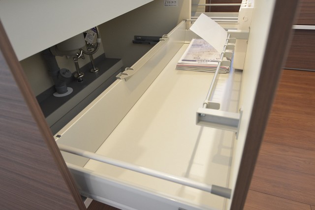 浜町グランドハイツ　出し入れしやすいスライド収納