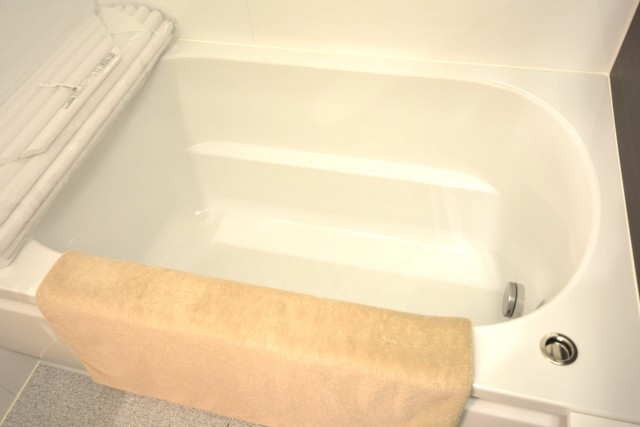 光建ハイムブリリアンス日本橋浜町四番館　追い焚きと浴室換気乾燥機能付きのバスルーム