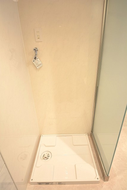 ビラハイツ北の丸　洗濯機置場