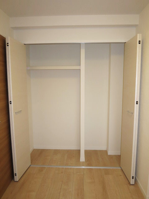 洋室（約4.5帖）　収納