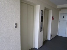 藤和新宿番衆町コープ　エレベーター