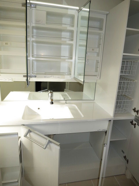 藤和新宿番衆町コープ　洗面室