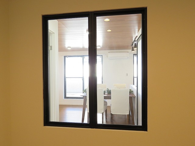 ジェイパーク南麻布　サービスルーム窓