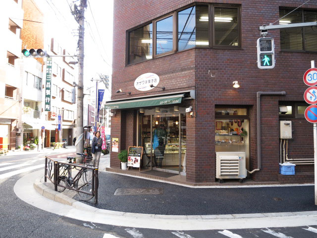 日商岩井本郷マンション　周辺環境