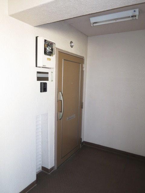 日商岩井本郷マンション　ドア
