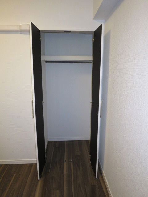 ヴァンヴェール新宿　洋室収納