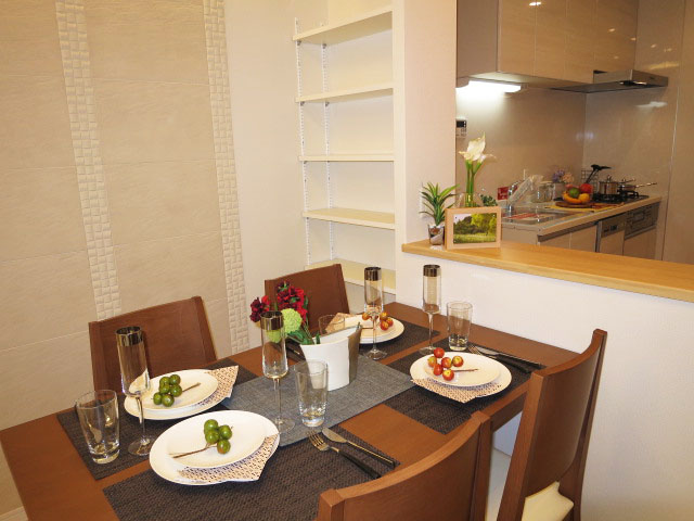 グローリア後楽園　リビングダイニング