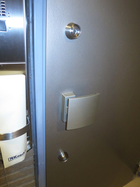 ミリオングランデ元赤坂ヒルズ　ドア