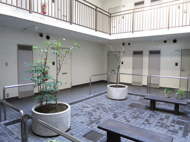 サンセゾン若松町　エントランス