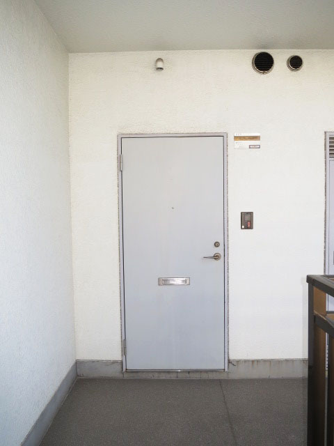 サンセゾン若松町　ドア