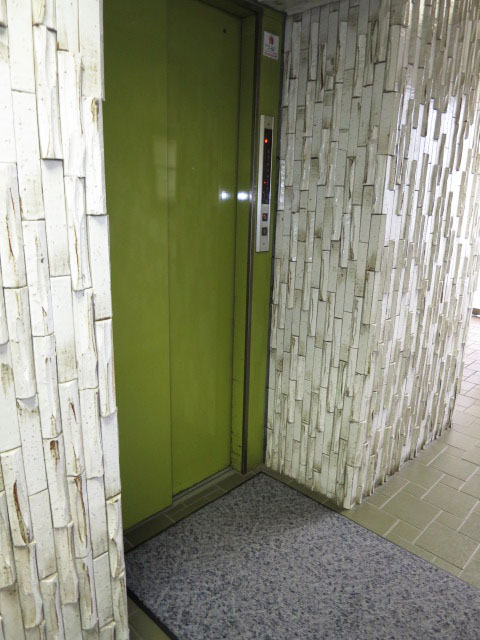 オーシャンプラザ若松町　エントランス