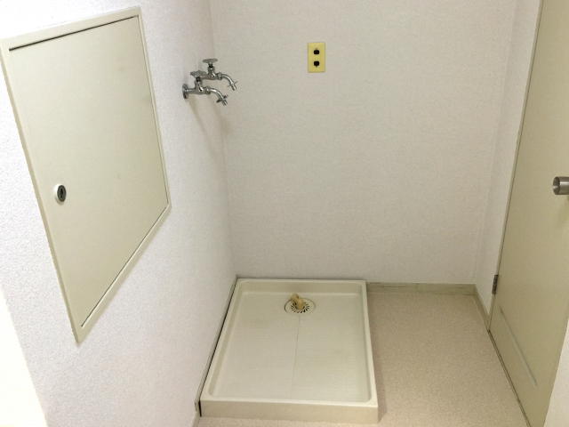 藤和用賀コープ　洗濯機置場