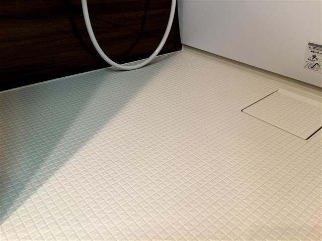 クレール三田　バスルーム床