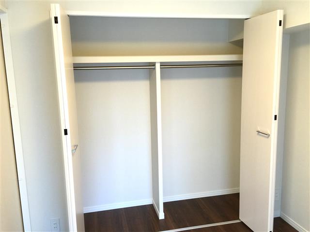 クレール三田　洋室約4.6帖収納