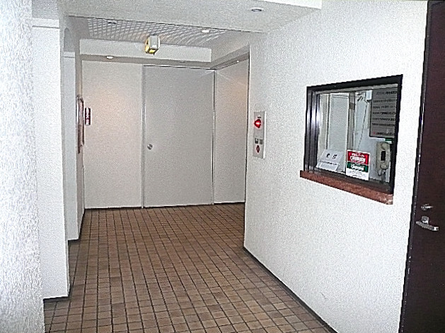 藤和青葉台コープ　シンプルでキレイなエントランス♪