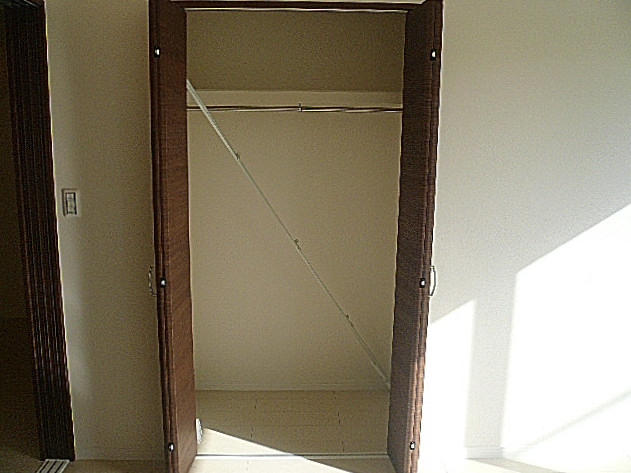 藤和青葉台コープ　洋室6.0帖　クローゼット。