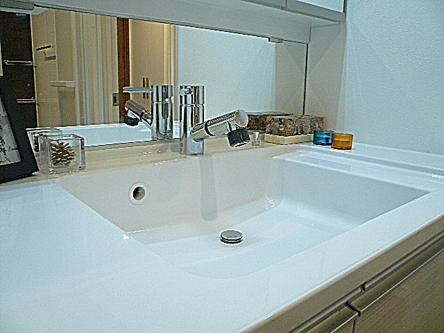 フローレンスパレス多摩川　スクエア型洗面ボウルです。