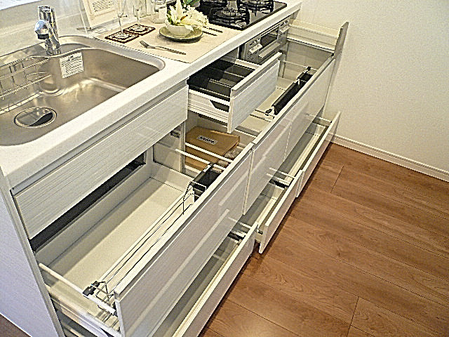 フローレンスパレス多摩川　清潔感あるカウンターキッチン♪