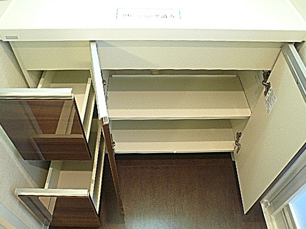 洗面化粧台　収納