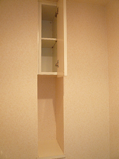 スマートなトイレ収納。