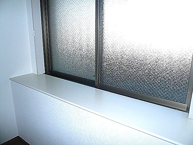 大きな出窓で開放的♪