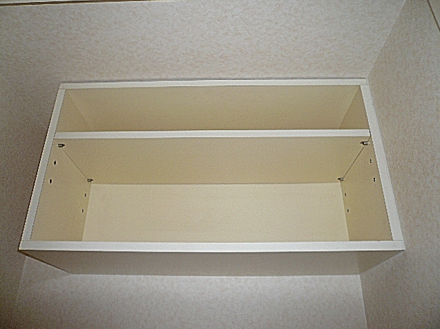 収納棚付き　洗濯機置き場です。