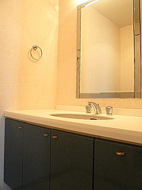 ワイドな洗面化粧台です。