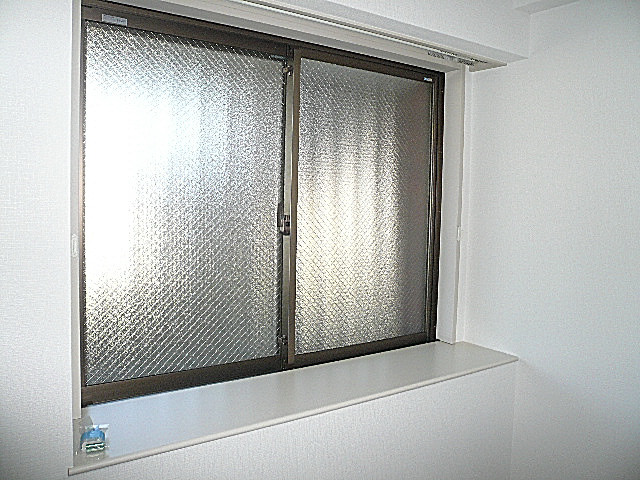 大きな出窓で開放的♪