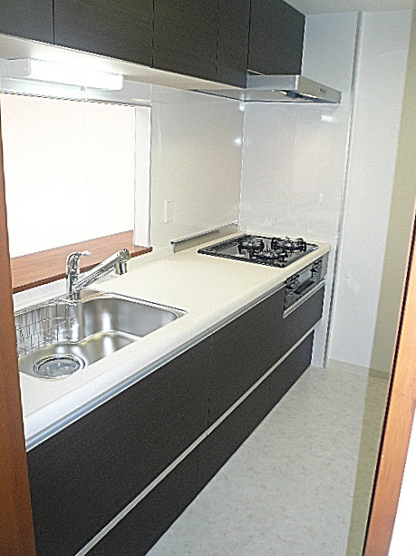 浄水器付きシステムキッチン。