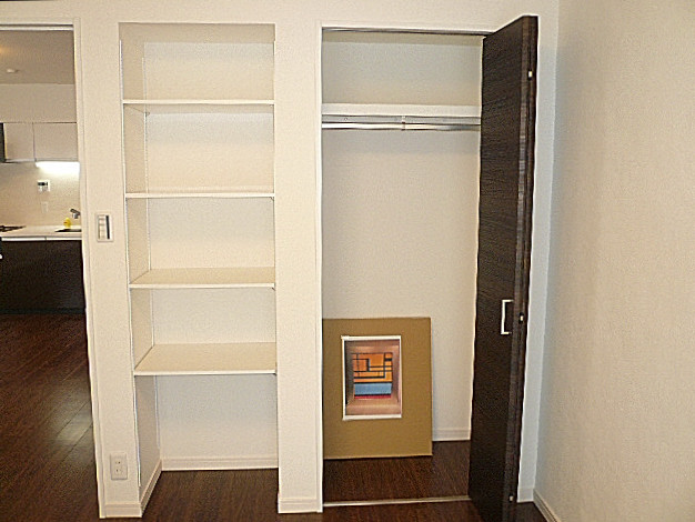 洋室6.0帖　収納。