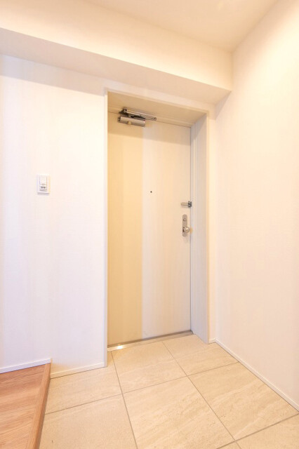 ビラハイツ北の丸 玄関