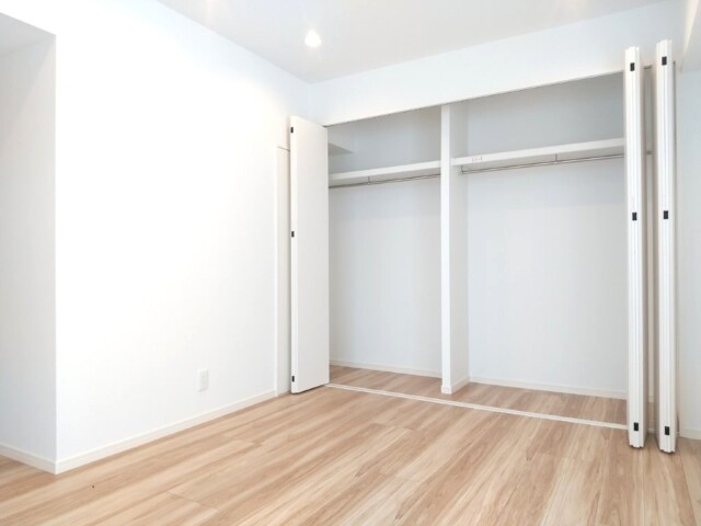 幡ケ谷ハイムグランシス 洋室1