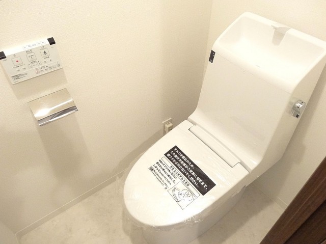 ウォシュレット付きトイレ