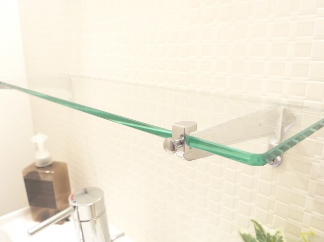 ガラスの置き棚