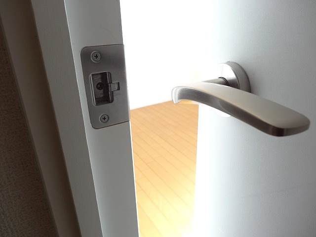 洋室の扉