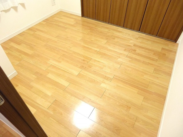 約4.2畳のサービスルーム