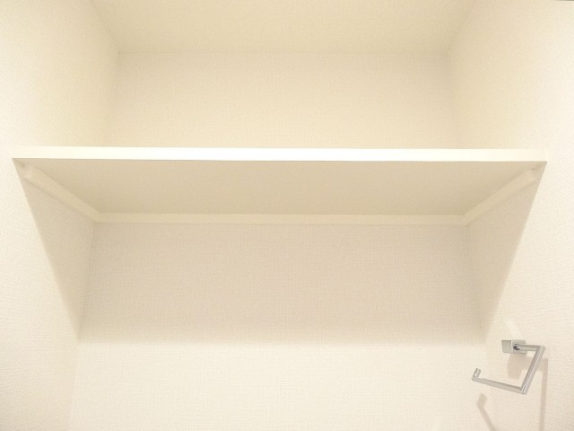 トイレ上の棚