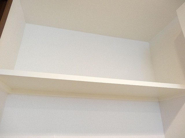 洗濯機置場上の棚